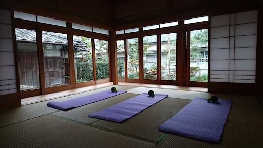 ピラティススタジオミューク(Pilates Studio mjuk)