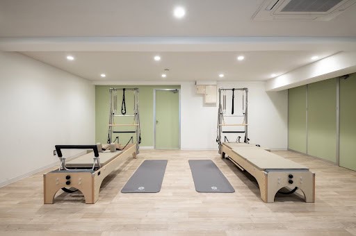 ピラティススタジオTwoThree熊本駅前店 PRIVATE PILATES STUDIO