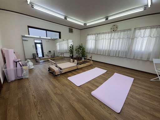 ヨガ・ピラティススタジオ「さんはぴ」熊谷店