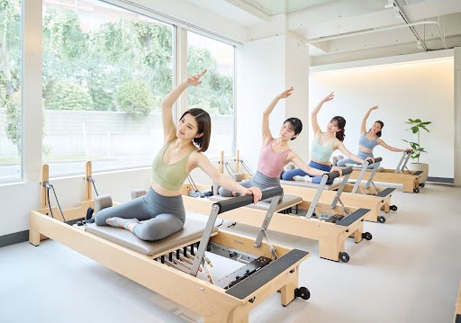 Pilates Mirror 国立